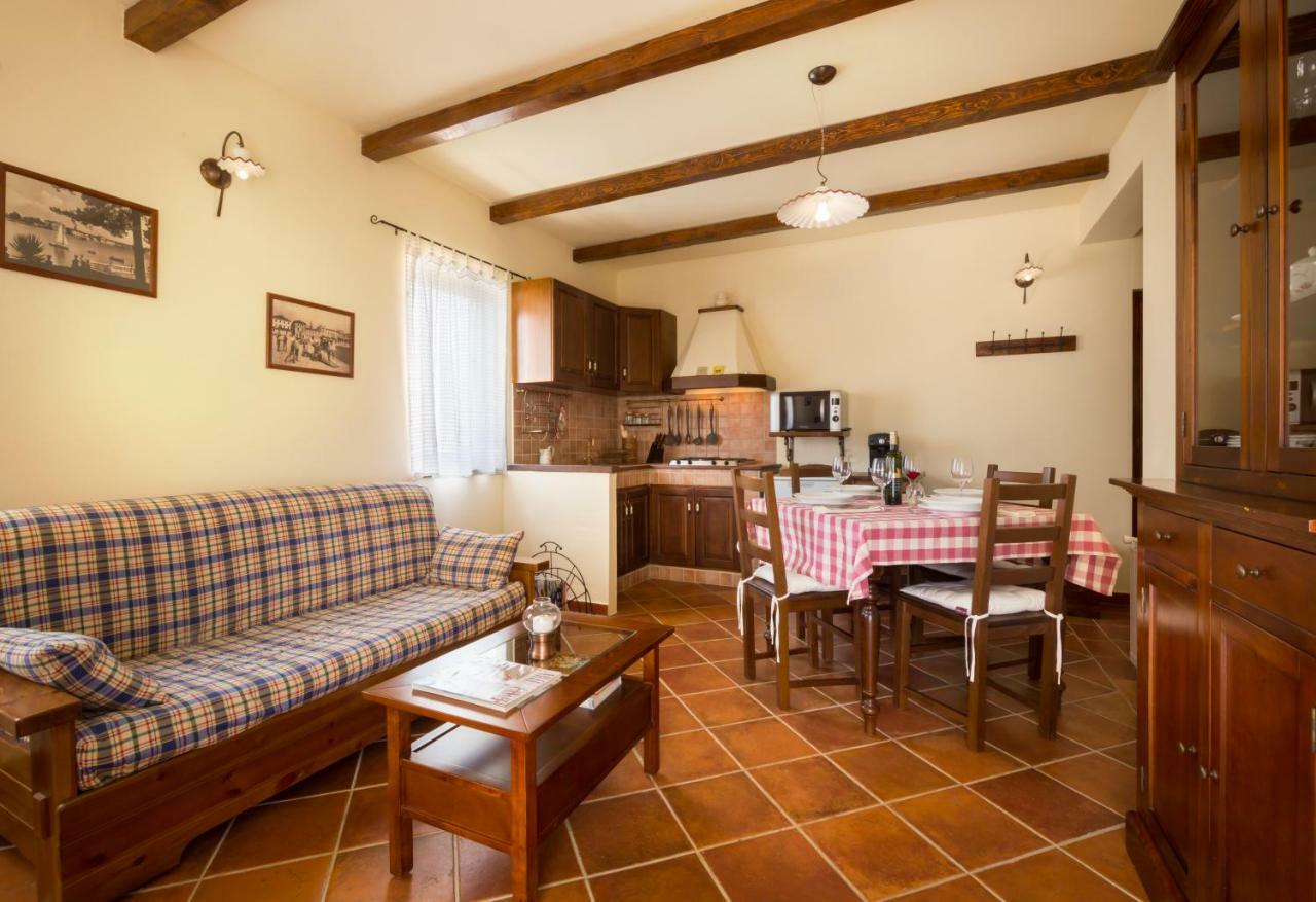 Apartmani Hrelja Labinci Экстерьер фото